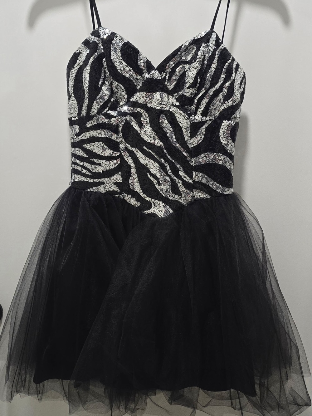 Homecoming dress! Size 0
Black & Silver Sequin Zebra Mini Dress with Tulle Skir